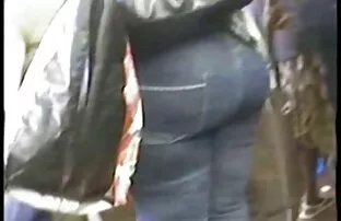 XXX دختری با رنگدانه باعث لذت یک معلم بالغ روسی فیلم سکسی داستانی رایگان شد