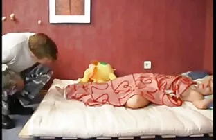 XXX این دختر در دانلود فیلم سوپر سکسی رایگان بالاترین رتبه به دو مرد خدمت کرده است