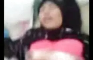 XXX لزبین شاخی واژن را لکه دار می کند و سوراخ فیلم سکسی رایگان بدون فیلتر های یکدیگر را روی تخت لیز می کند