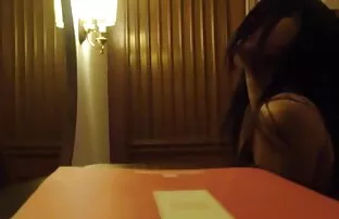XXX مادر داغ من با زن استمناء و بالغ از خواب دانلود رایگان فیلم سکسی سوپر بیدار شده است در جوراب سیاه لعنتی