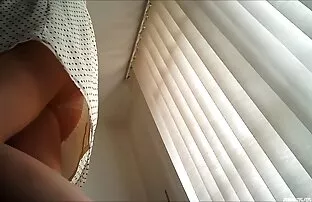 XXX ماساژور عاشقش را بالا برد و به او اجازه داد که روی مبل سکس پخش سکس رایگان کند