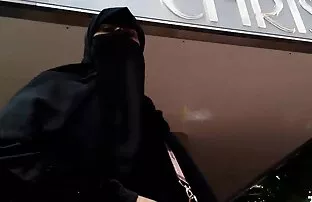 XXX سبزه داغ جلوی دوربین خودش را همزمان با دو dildos می اندازد فیلمهای سکسی خارجی رایگان