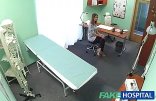 XXX لزبین های Assfucking دانلود فیلم سکسی با کیفیت رایگان در یک dildo با نام تجاری جدید زیاده روی می کنند
