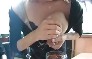 XXX پسر یک سکس رایگان فیلم دوست را به خانه آورد و مادرش را مقعد فاک کرد