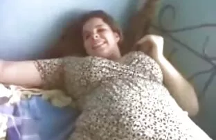 XXX خانم بالغ ماهرانه با آلت تناسلی بلند فیلم سکسی خارجی دانلود رایگان
